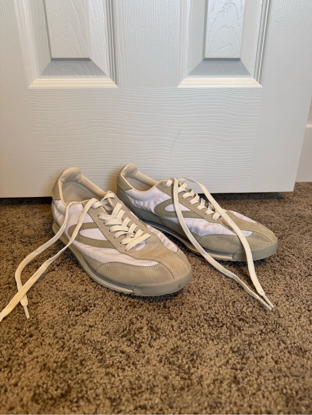 Tretorn Women's White and Light Gray Low-Profile Sneakers